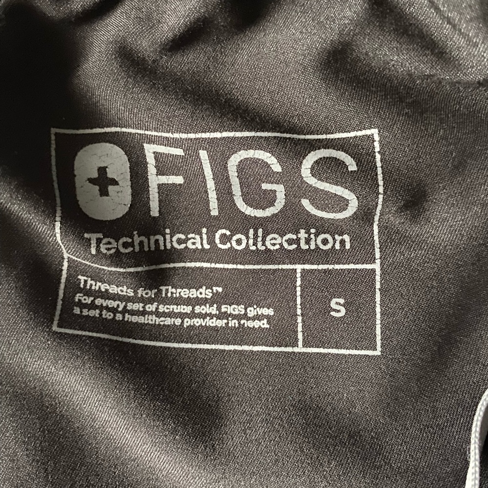 Figs Slim Cairo Cargo Fit Scrub Pants - Picture 3 of 5